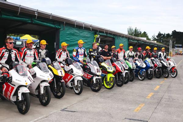 NZSBK Rd 1 group